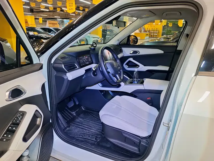 BYD Yuan Up Yuan UP 2025 Smart Driving Edition 401KM Vitality Edition 2026 — миниатюра 3
