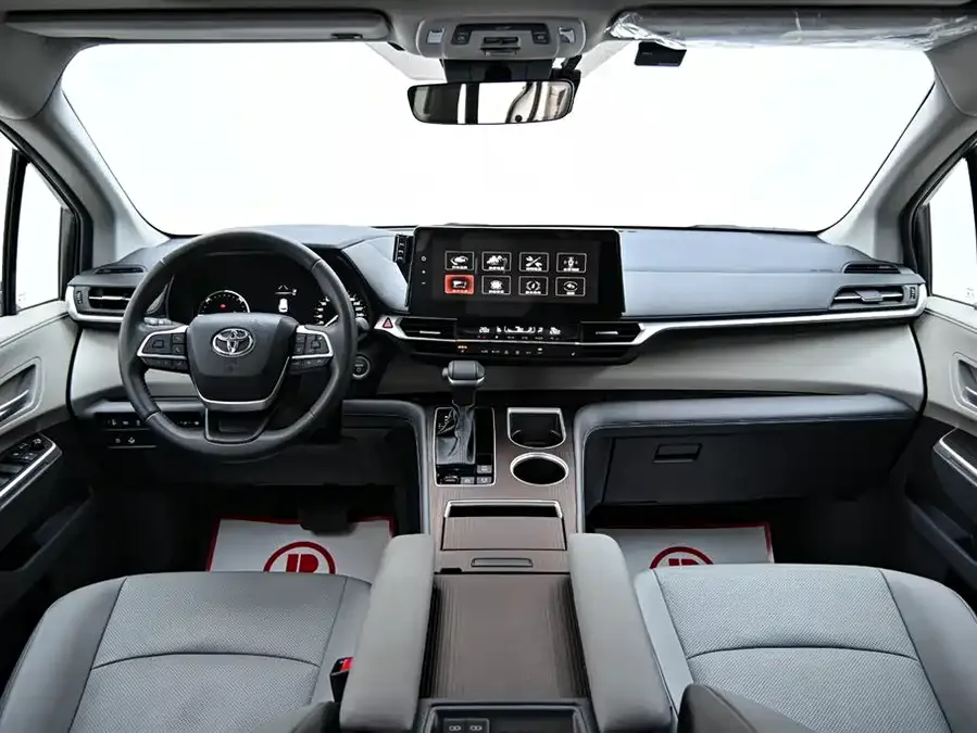 Toyota Sienna SIENNA 2026 2.5L Dual Engine 2WD Luxury Edition 2025 — миниатюра 5