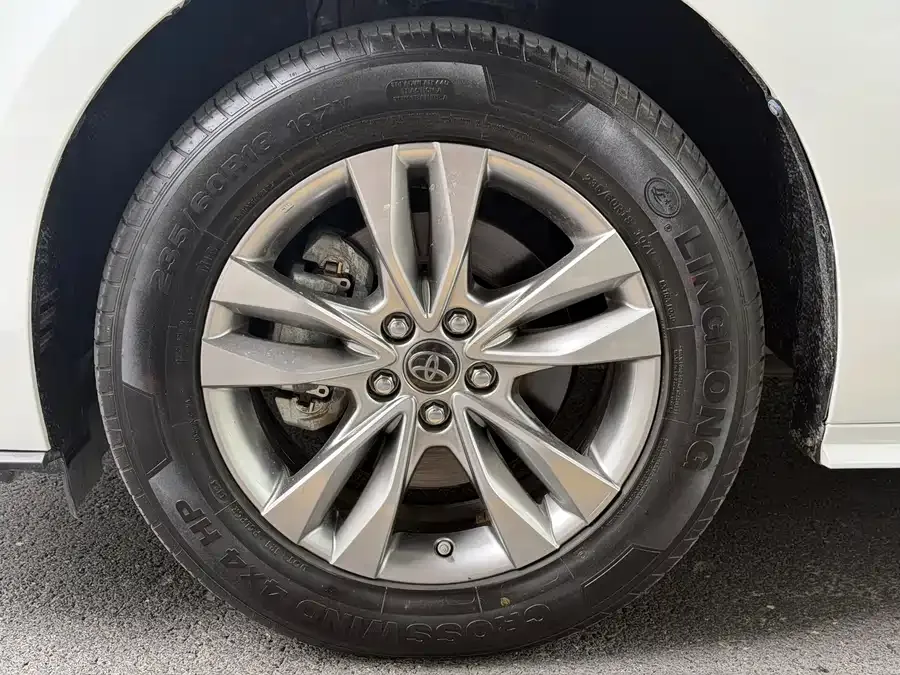Toyota Sienna SIENNA 2023 2.5L Hybrid Comfort Edition 2023 — миниатюра 5