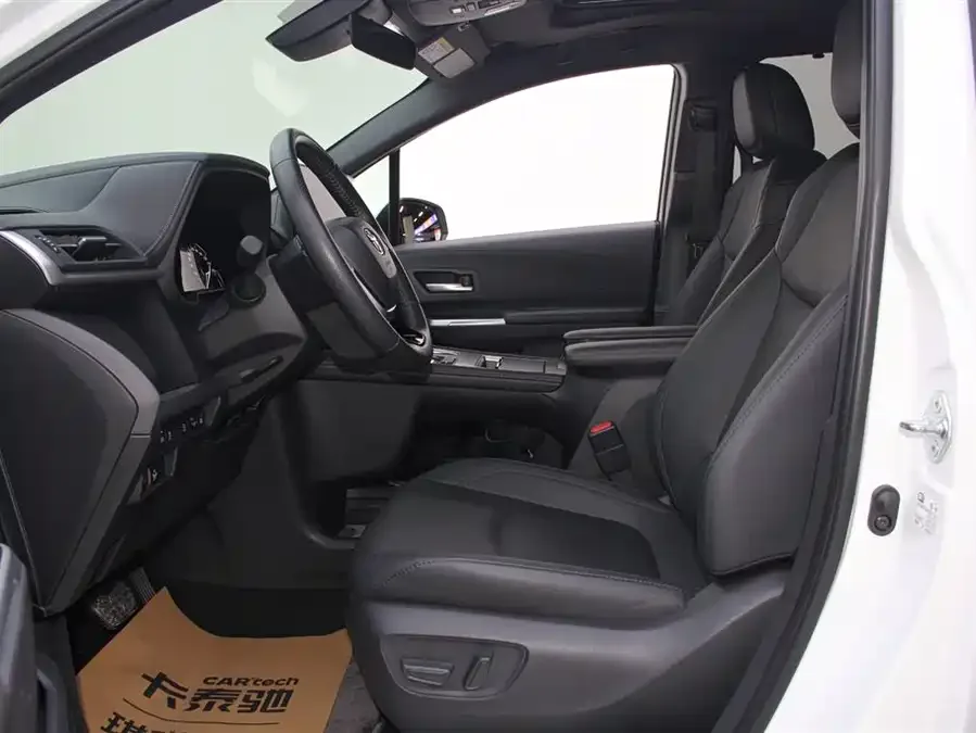 Toyota Sienna SIENNA 2023 2.5L Hybrid Premium Edition 2023 — миниатюра 5