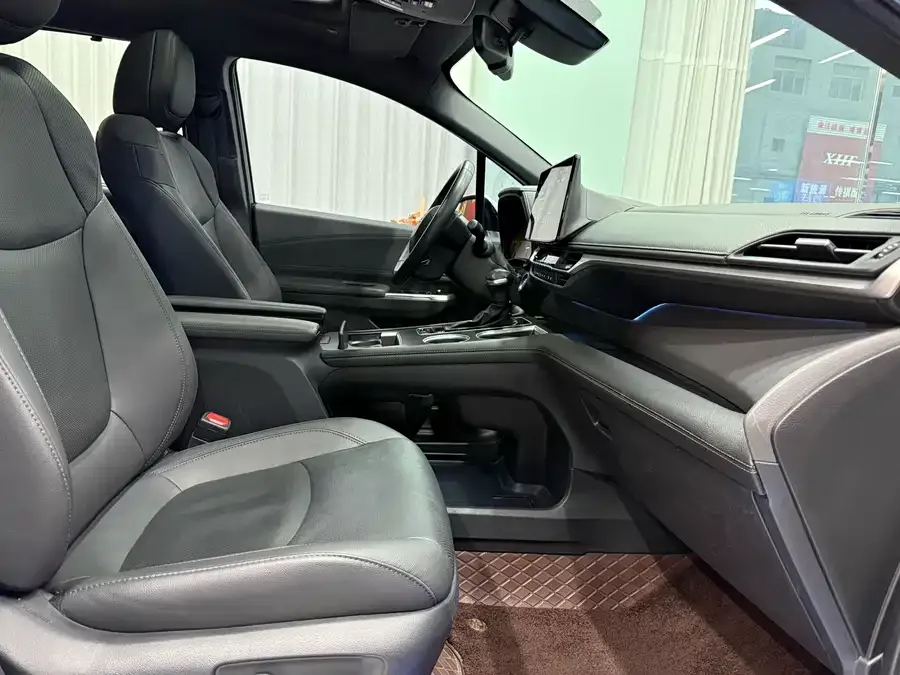 Toyota Sienna SIENNA 2021 2.5L Hybrid Premium Edition 2022 — миниатюра 3