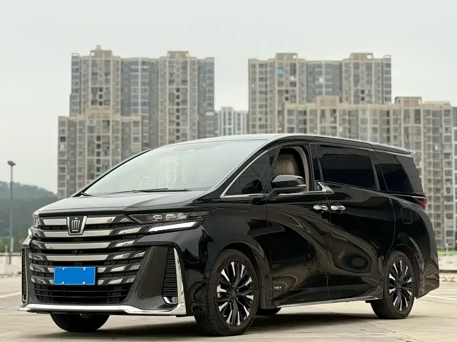 Toyota Crown Vellfire 2024