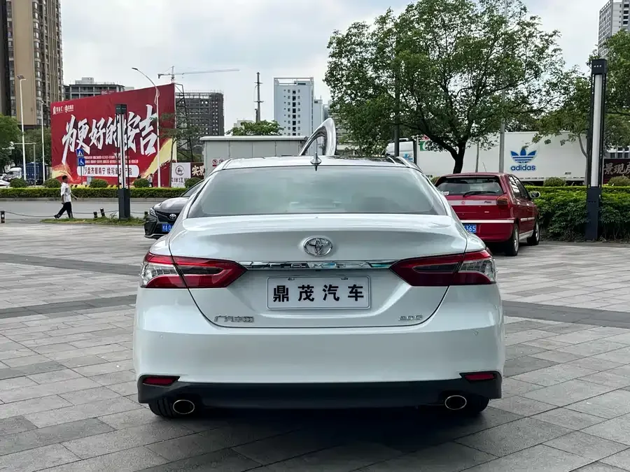 Toyota Camry Camry 2021 2.0G Deluxe Edition 2022 — миниатюра 2