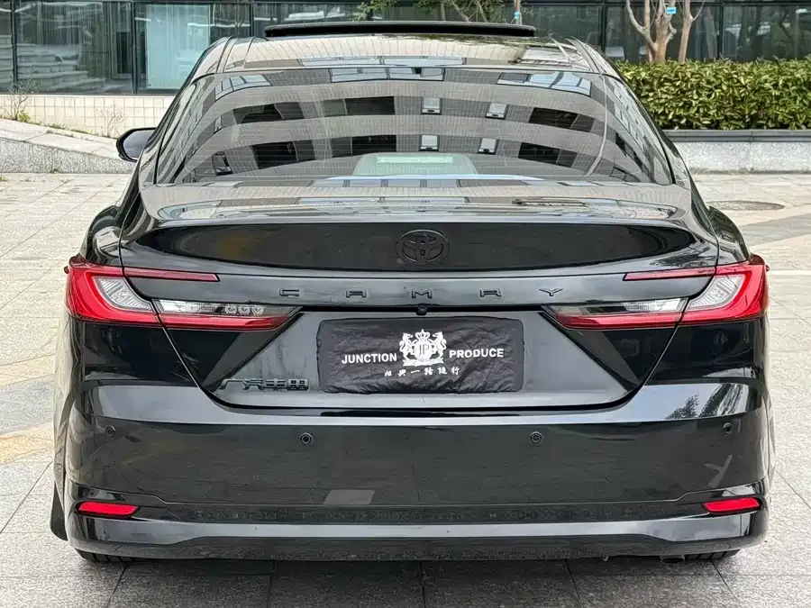 Toyota Camry Camry 2024 2.0GVP Deluxe Edition 2024 — миниатюра 2