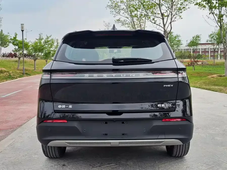 Pentium Yueyi 07 Yueyi 07 2025 150km Premium Edition 2026 — миниатюра 2