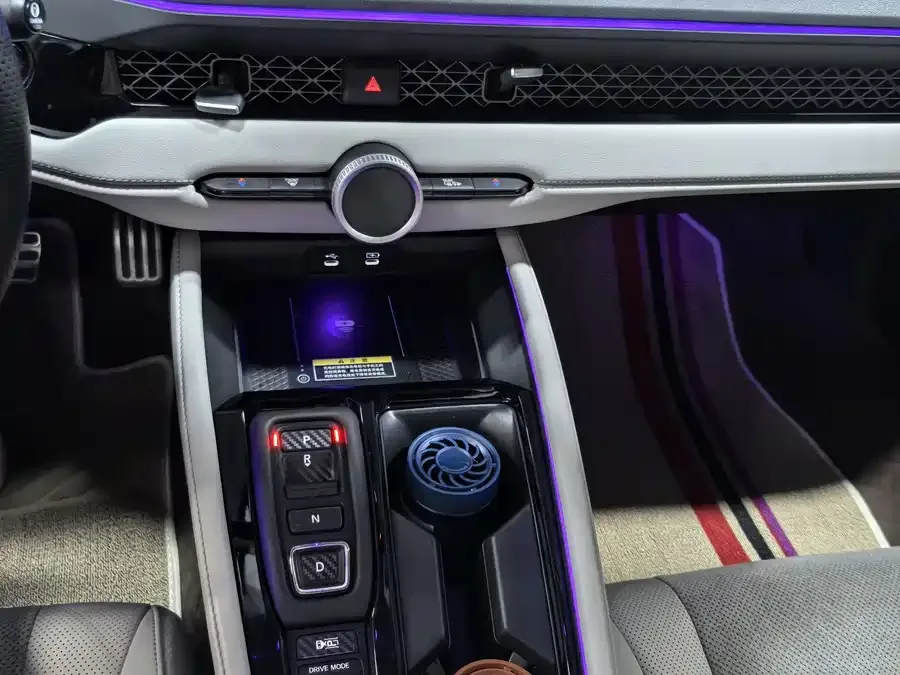 Honda Accord New Energy Accord New Energy 2023 2.0L e:PHEV Flagship Edition 2023 — миниатюра 4