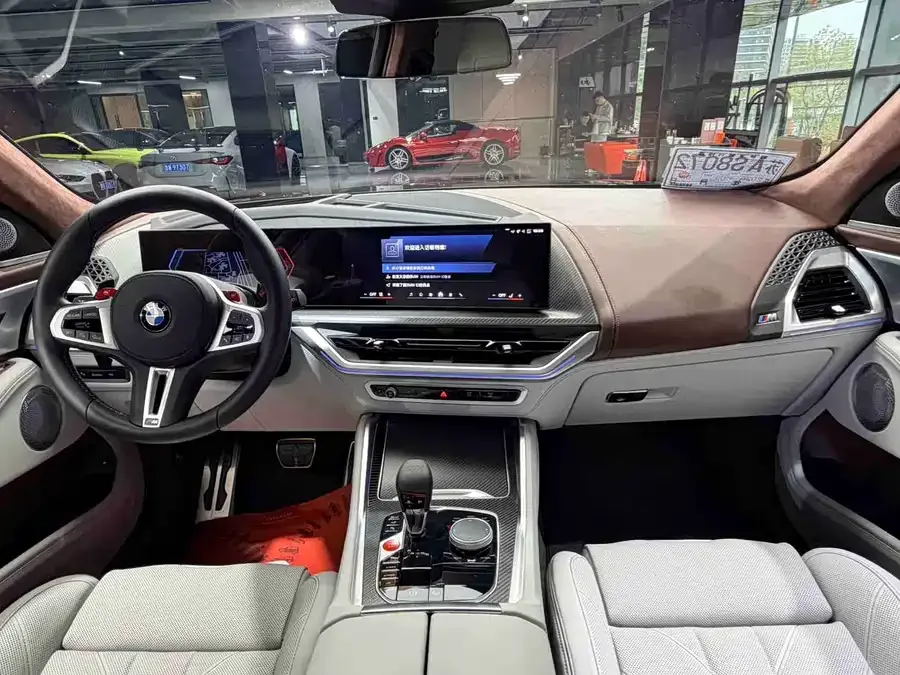 BMW XM 2023 50e 2026 — миниатюра 4