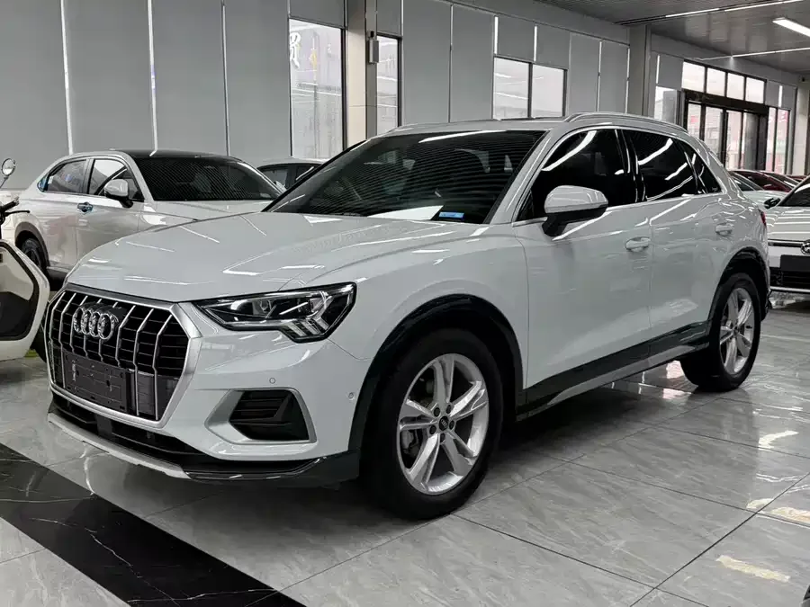 Audi Q3 2022 35 TFSI Fashionable and Dynamic 2022 — фото 1, купить с доставкой в Москву