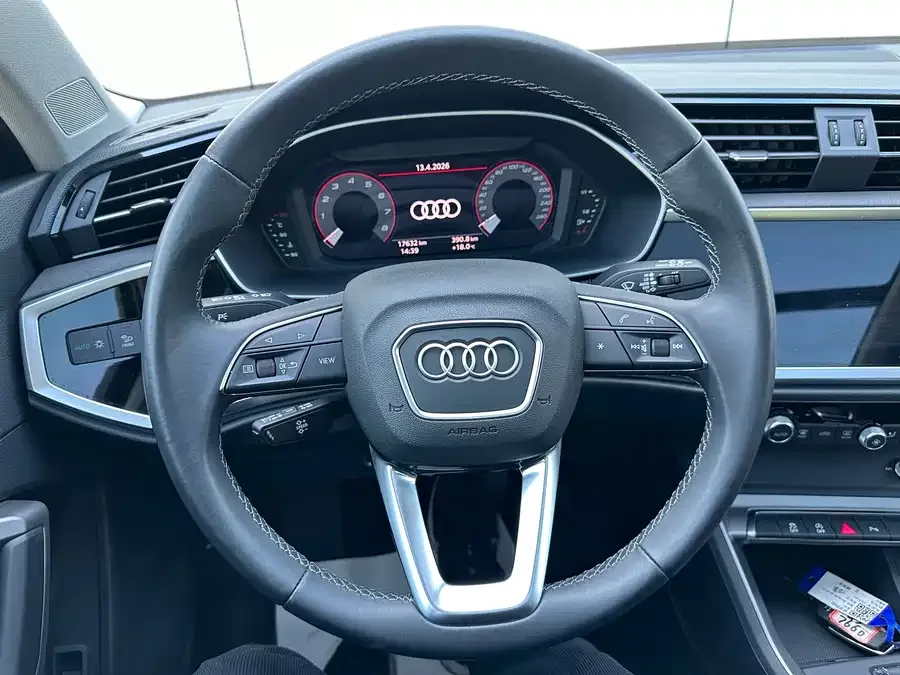 Audi Q3 2023 35 TFSI Progressive Dynamic Edition (1.4T) 2023 — миниатюра 2