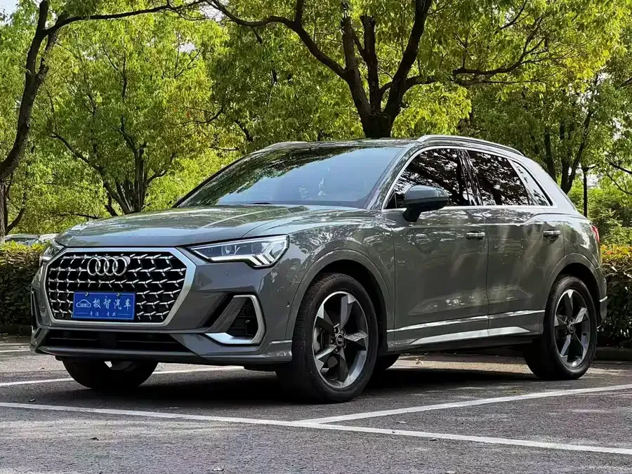 Audi Q3 2024 35 TFSI Fashion Dynamic Edition 2024 — фото 1, купить с доставкой в Москву