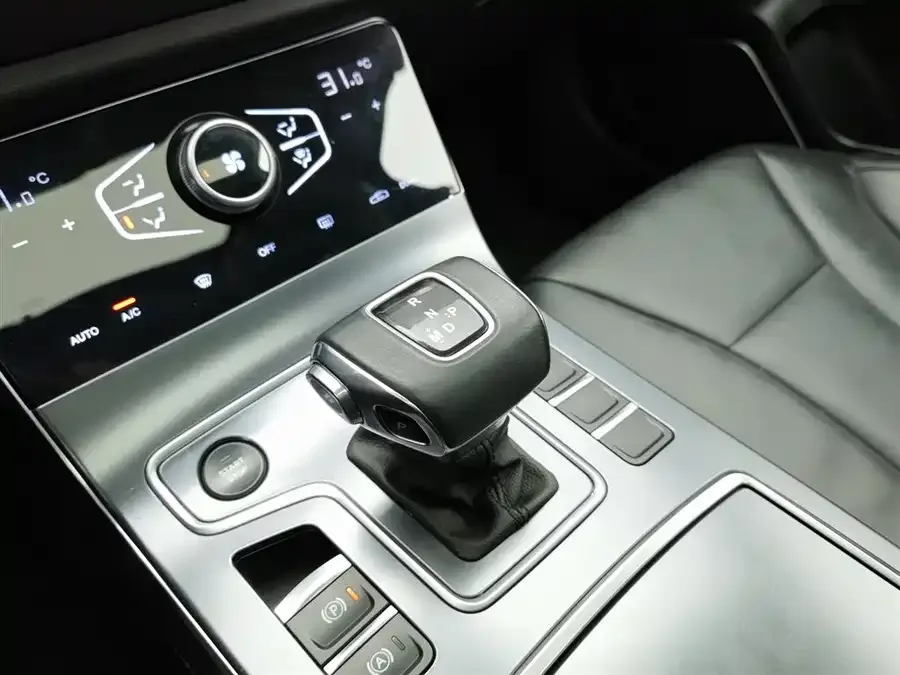 Hongqi H5 Hongqi H5 2022 Classic Model 1.8T Automatic Intelligent Connection Flagship Edition 2023 — миниатюра 4