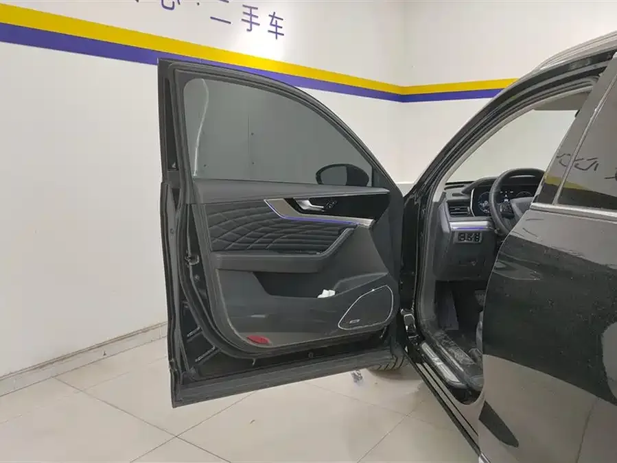 Hongqi HS5 Hongqi HS5 2022 facelift 2.0T Zhilian Qixiang four-wheel drive version 2023 — миниатюра 4