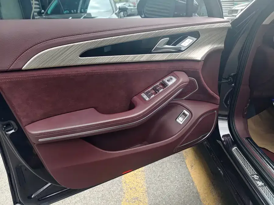 Hongqi H9 Hongqi H9 2020 facelift 2.0T Zhilian Qichang version 2022 — миниатюра 3