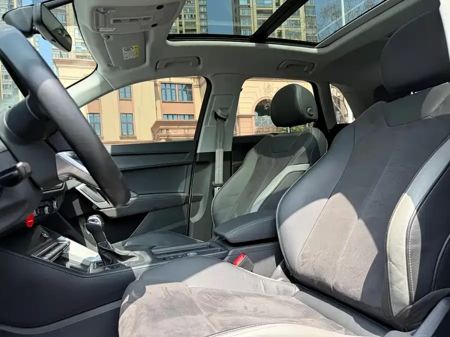 Audi Q3 2023 35 TFSI Progressive Dynamic Edition (1.4T) 2023 — миниатюра 3