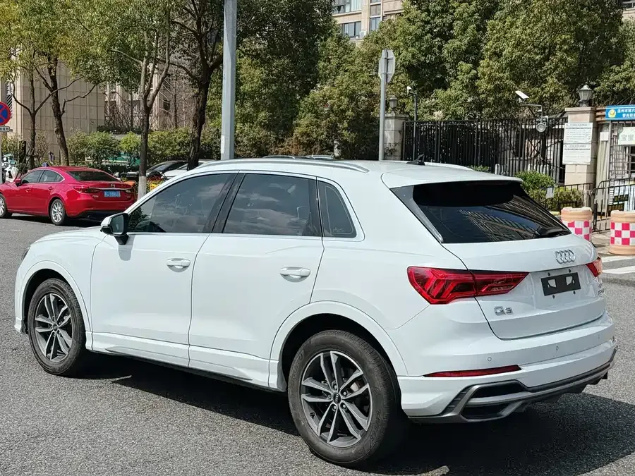 Audi Q3 2023 35 TFSI Progressive Dynamic Edition (1.4T) 2023 — миниатюра 5