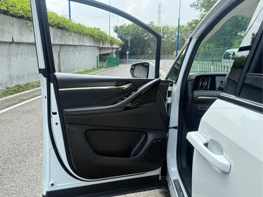 GAC Trumpchi E9 Trumpchi E9 2023 E9 Champion Edition 2024 — миниатюра 4