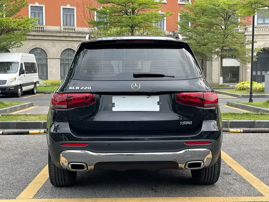 Mercedes-Benz GLB-Class Mercedes-Benz GLB 2023 GLB 220 Fashion Edition 2022 — миниатюра 2