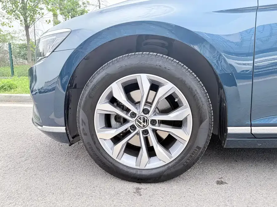 Volkswagen Passat Variant Weilan 2021 2.0T Changxing Edition 2022 — миниатюра 4