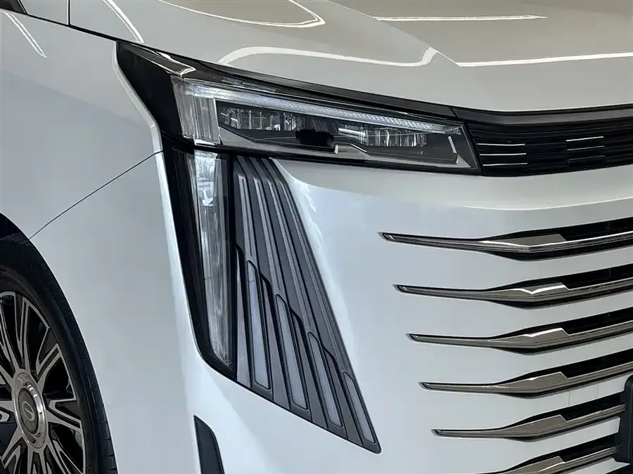 GAC Trumpchi E9 Trumpchi E9 2025 E9 Super Fast Charging Exclusive 2025 — миниатюра 3