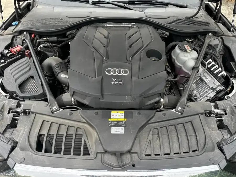 Audi A8 2024 A8L 50 TFSI quattro Premium Edition 2024 — миниатюра 3