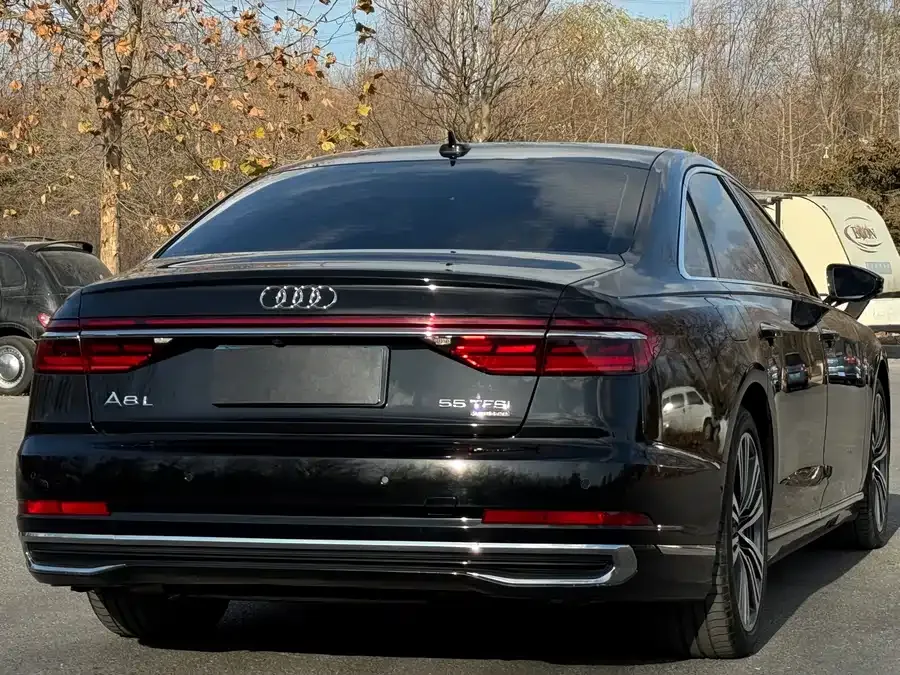 Audi A8 2023 A8L 50 TFSI quattro Premium Edition 2023 — миниатюра 2