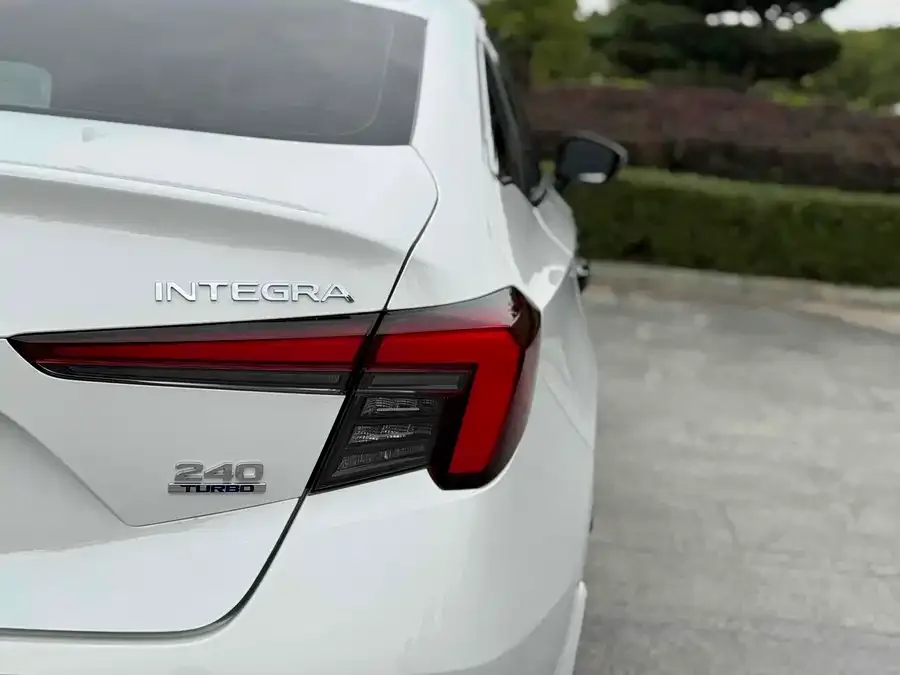 Honda Integra Stylish 2023 240TURBO CVT Technology Edition 2024 — миниатюра 3