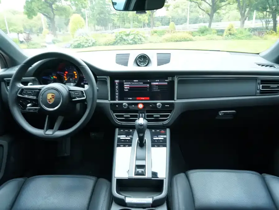 Porsche Macan Macan 2020 Macan 2.0T 2023 — миниатюра 2