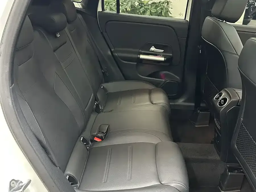Mercedes-Benz GLA Mercedes-Benz GLA 2023 GLA 220 2023 — миниатюра 4
