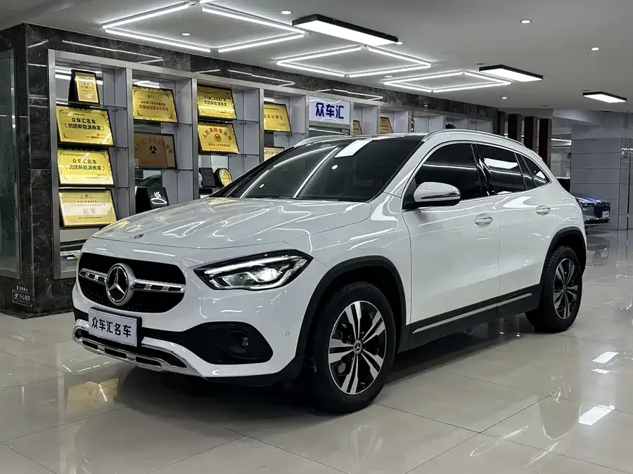Mercedes-Benz GLA 2023