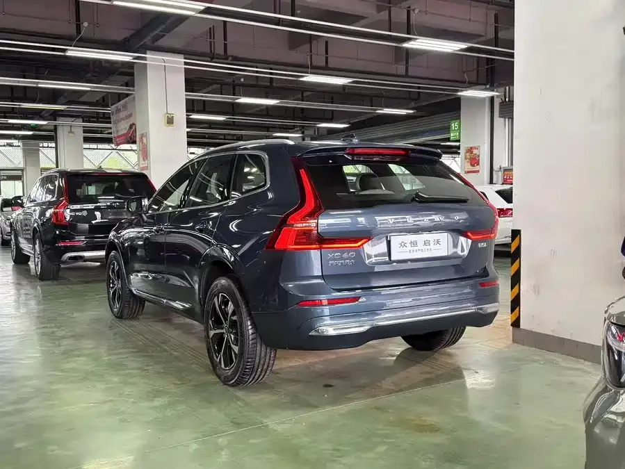 Volvo XC60 2026 B5 4WD Zhiyi Luxury Edition 2025 — миниатюра 5