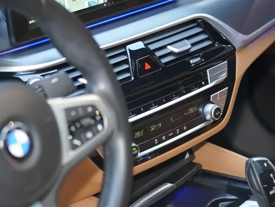 BMW 5 Series BMW 5 Series (Imported) 2022 facelift 525i M Sports Package 2023 — миниатюра 4