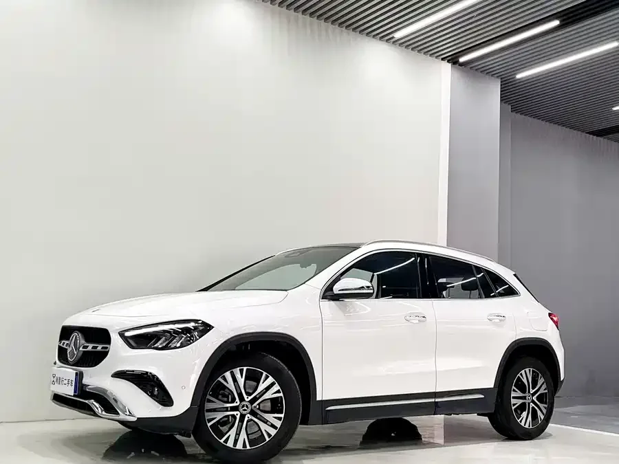 Mercedes-Benz GLA 2024