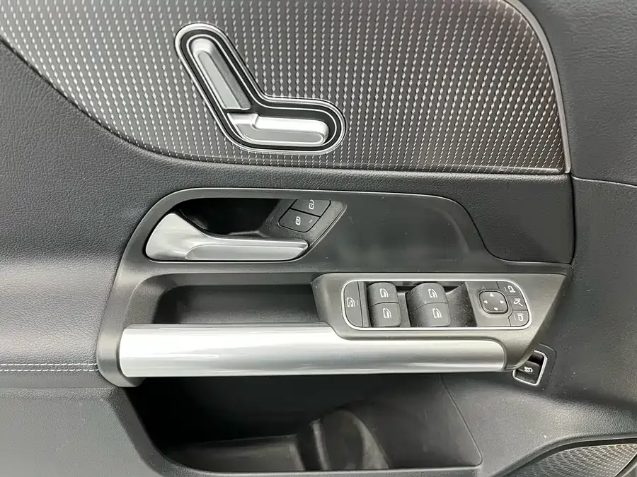 Mercedes-Benz GLA Mercedes-Benz GLA 2022 GLA 200 2022 — миниатюра 2
