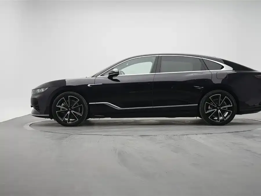 Voyah Lantu light chasing VOYAH 2024 PHEV 4WD Ultra-Long-Range Flagship Edition 2024 — миниатюра 2