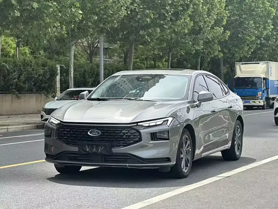 Ford Mondeo Mondeo 2025 2.0T EcoBoost Luxury Edition 2025 — фото 1, купить с доставкой в Москву