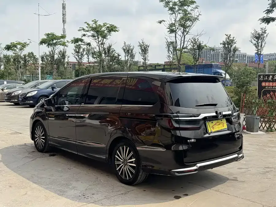 Honda Elysion Elysion 2022 2.0L e:HEV Luxury First Edition 2022 — миниатюра 2