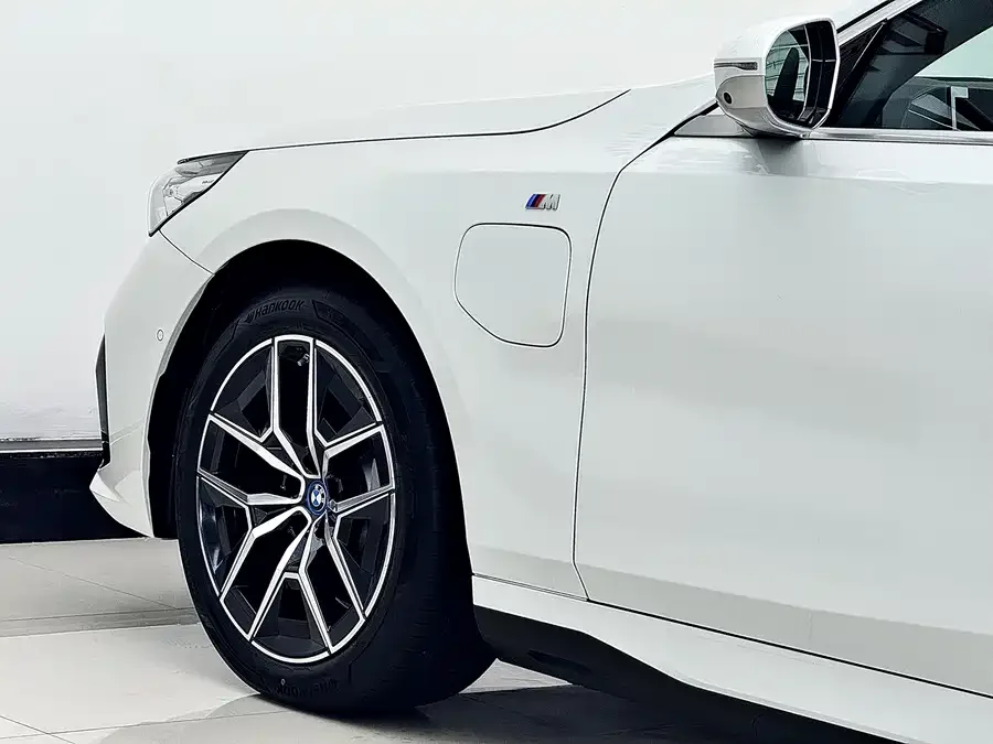 BMW i5 2025 eDrive 40L M Sport Package 2025 — миниатюра 2