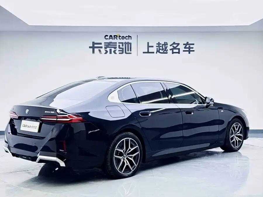 BMW i5 2024 eDrive 35L M Sport Package 2024 — миниатюра 2
