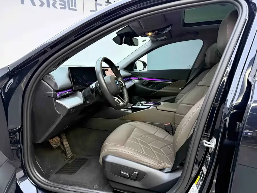 BMW i5 2024 eDrive 35L M Sport Package 2024 — миниатюра 3