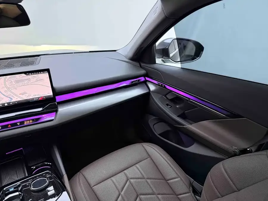 BMW i5 2024 eDrive 35L M Sport Package 2024 — миниатюра 4