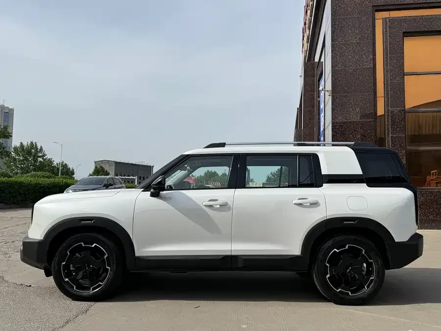 BAIC BJ30 Beijing Off-road BJ30 2024 1.5T Magic Core Electric Drive Advanced Edition 2024 — миниатюра 5