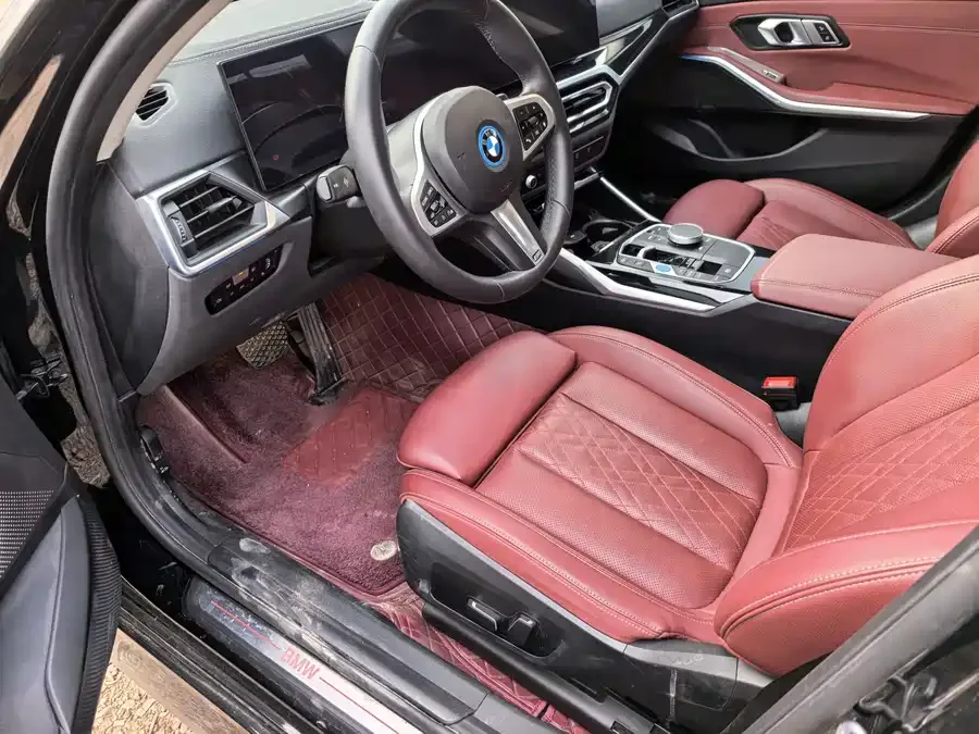 BMW i3 2024 eDrive 35 L 2024 — миниатюра 4