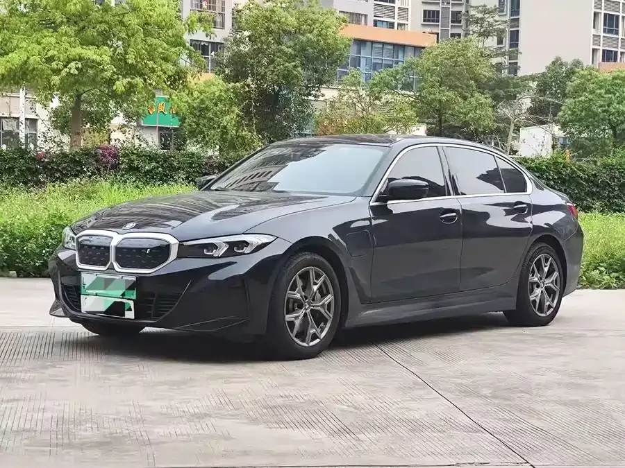 BMW i3 2024