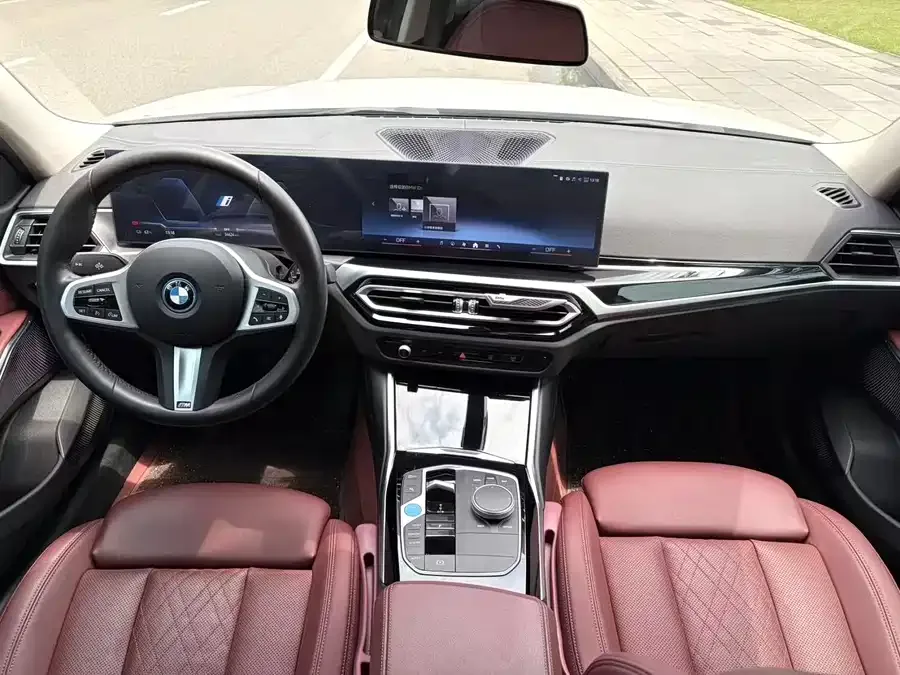 BMW i3 2024 eDrive 35 L 2023 — миниатюра 3