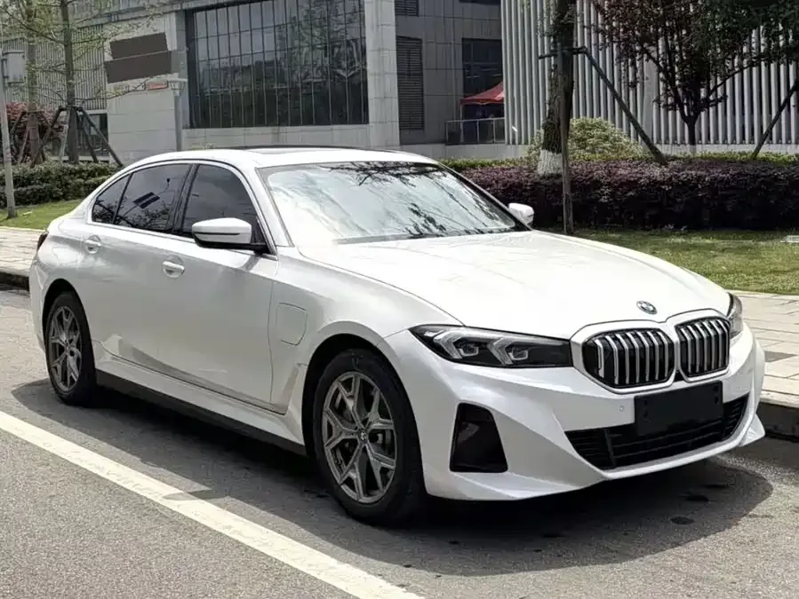BMW i3 2024 eDrive 35 L 2023 — миниатюра 4
