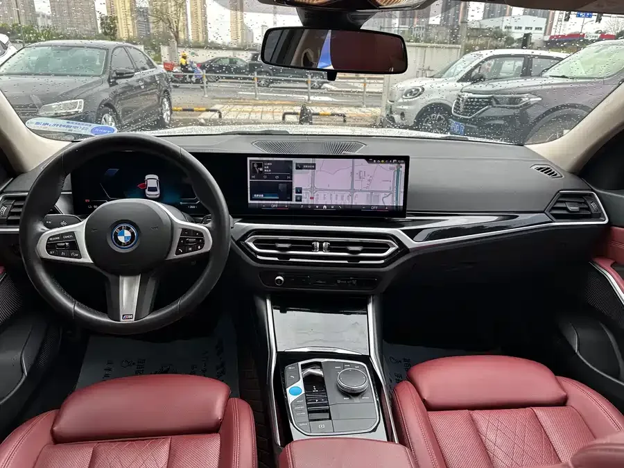 BMW i3 2024 eDrive 35 L 2024 — миниатюра 4