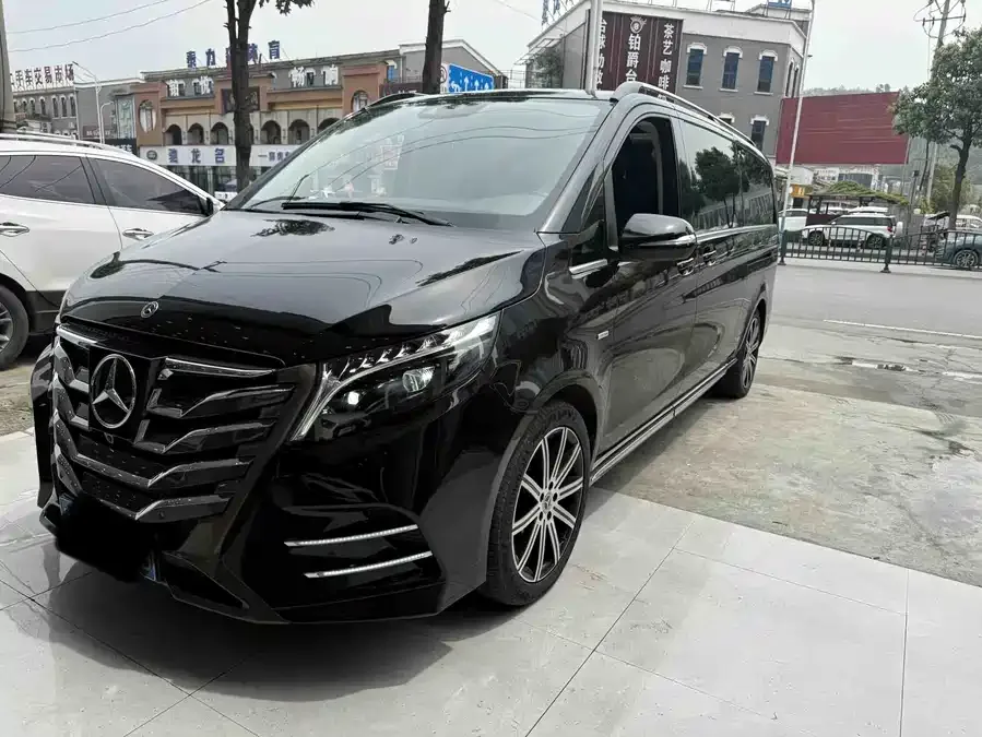 Mercedes-Benz Class V 2023