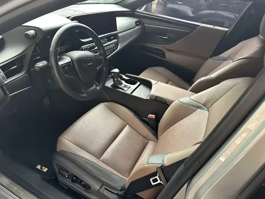 Lexus ES 2022 200 Excellence Edition 2023 — миниатюра 4