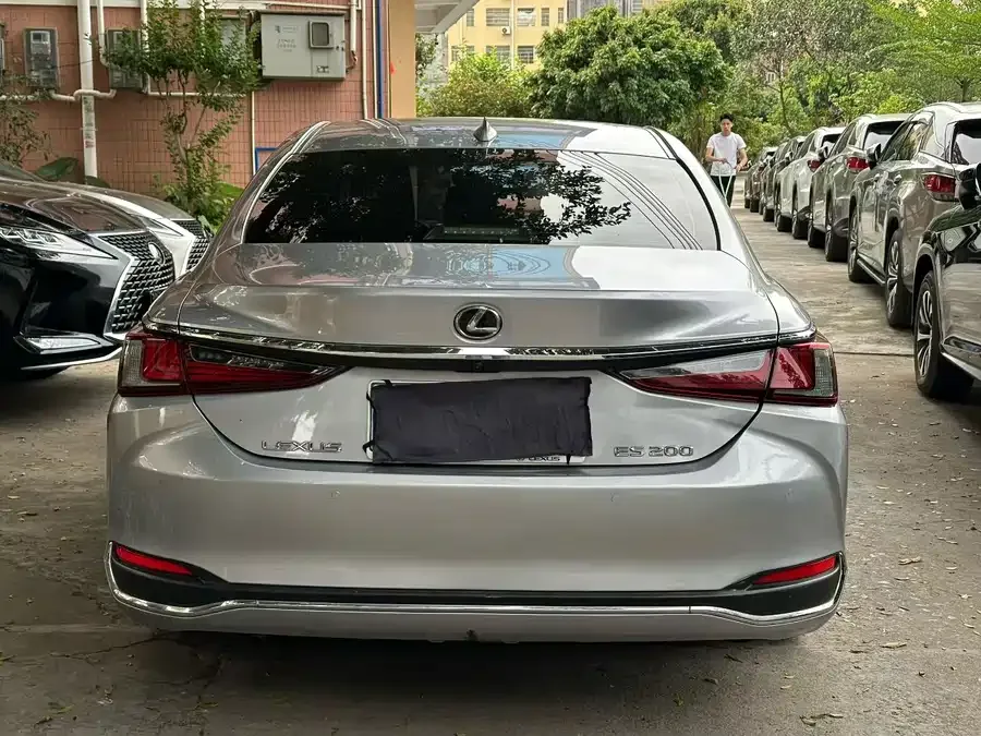 Lexus ES 2022 200 Excellence Edition 2023 — миниатюра 5