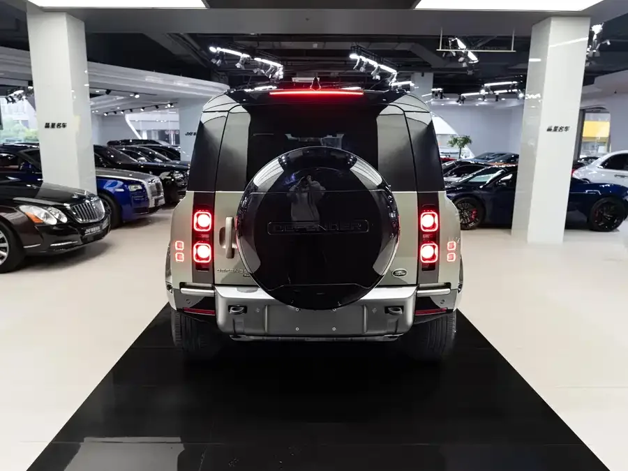 Land Rover guard Land Rover Defender 2023 110 3.0T P400 X-DYNAMIC HSE 2022 — миниатюра 4